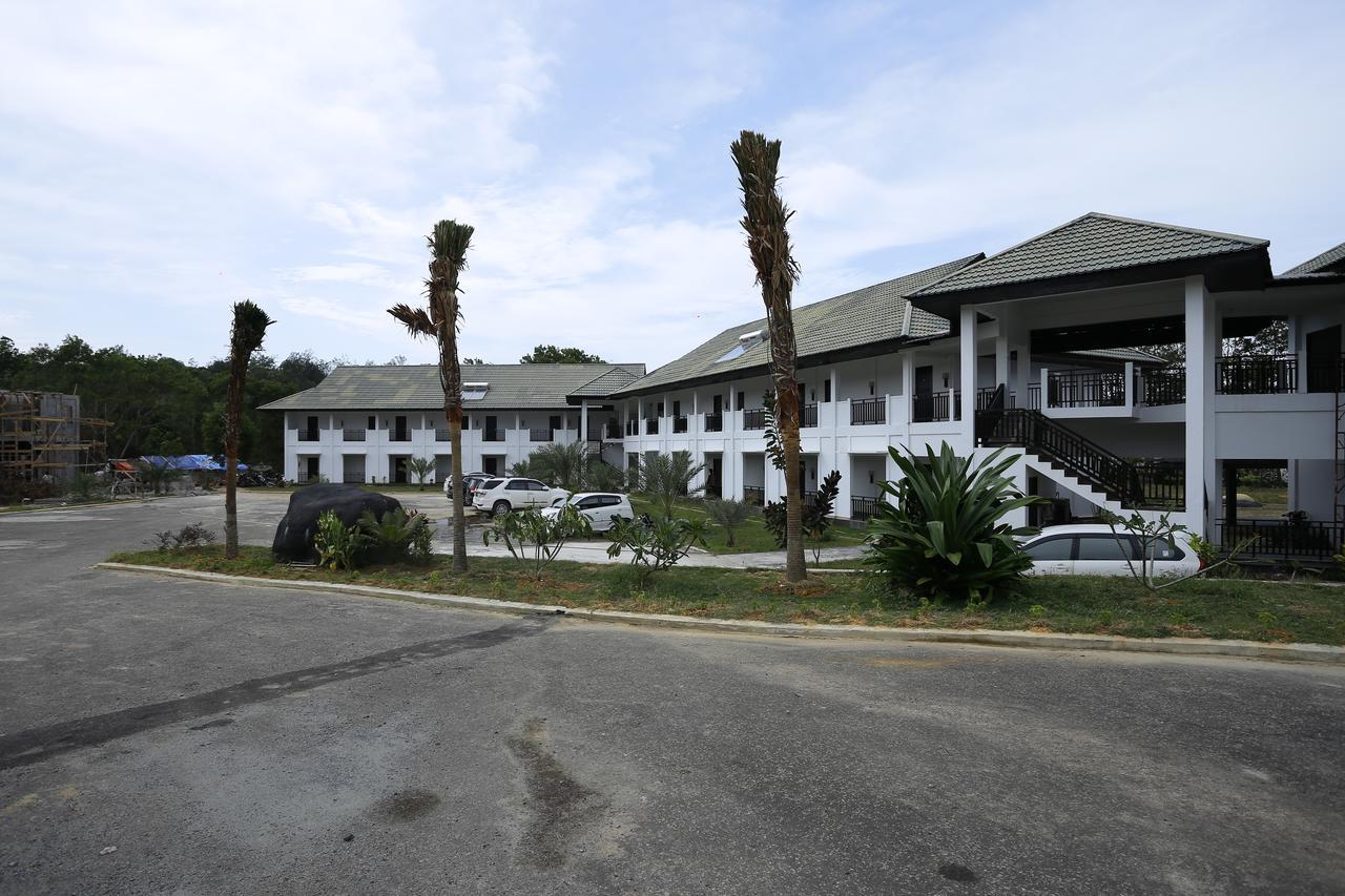 Kahyangan Resort Singkawang Esterno foto