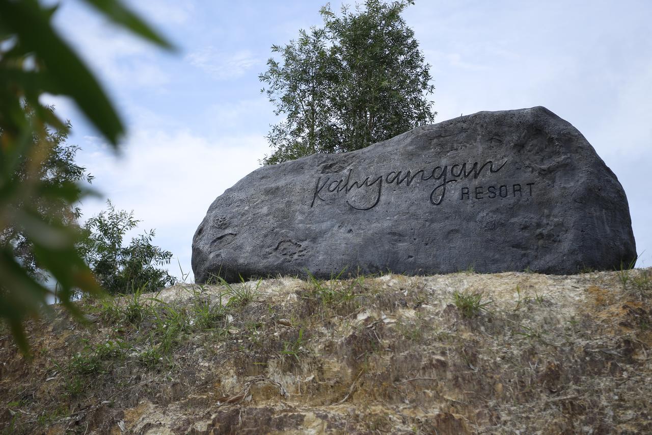 Kahyangan Resort Singkawang Esterno foto