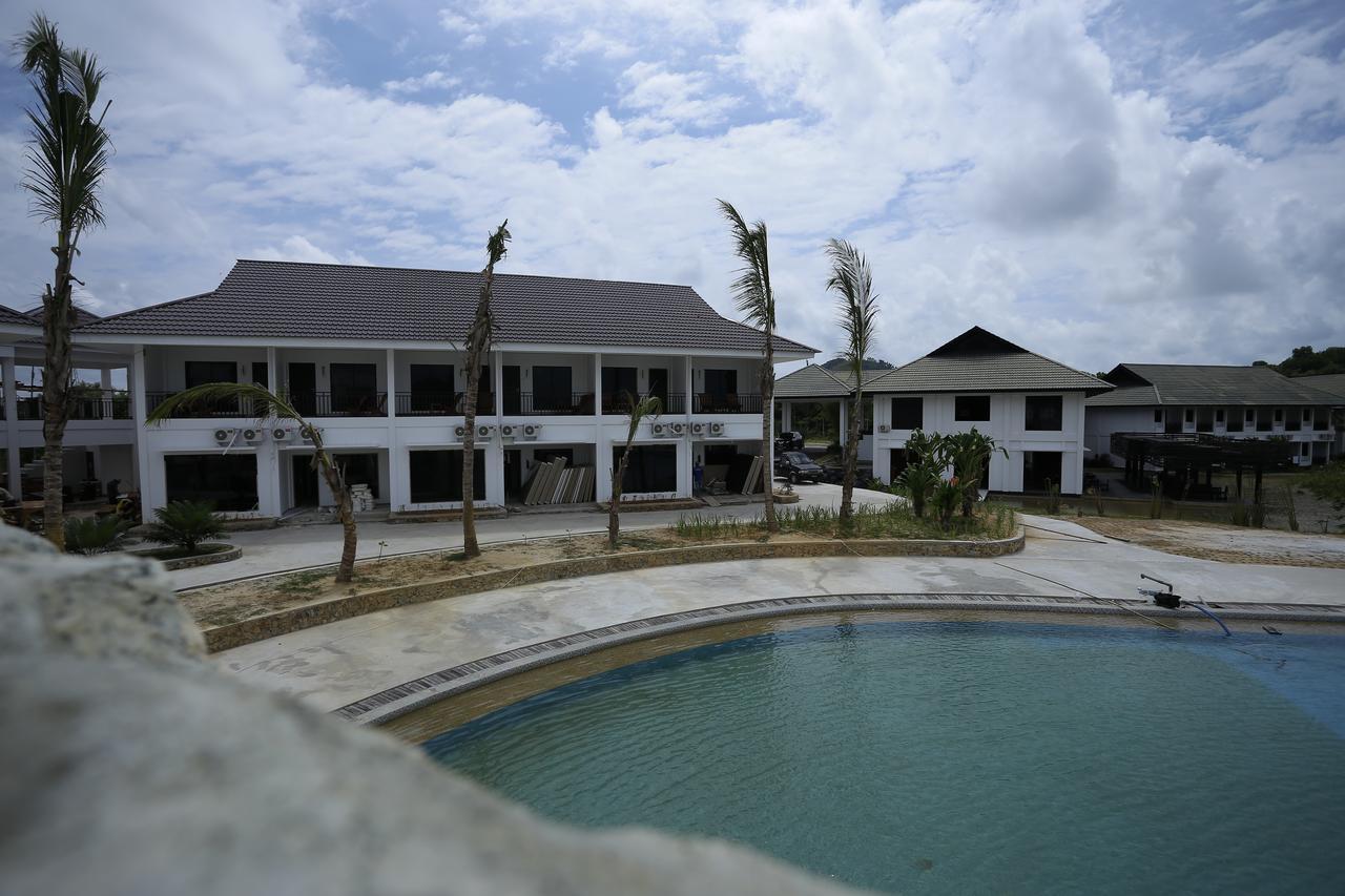 Kahyangan Resort Singkawang Esterno foto